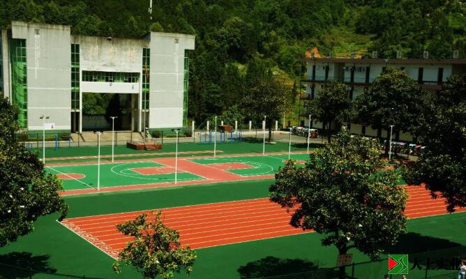 塑膠操場、硅PU燈光籃球場