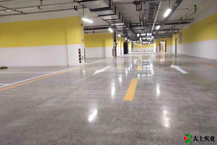 地下車庫地坪
