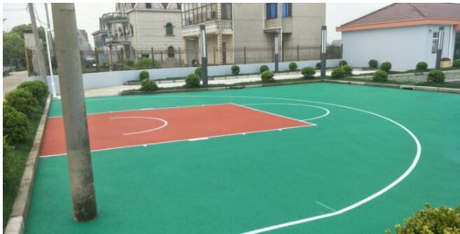 私人小型籃球場(chǎng)半場(chǎng)