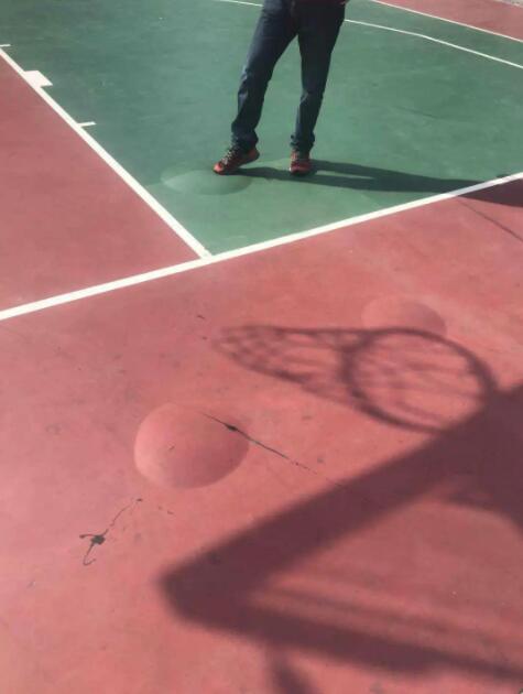 硅pu籃球場(chǎng)分層、起鼓、開(kāi)裂的原因與處理方法