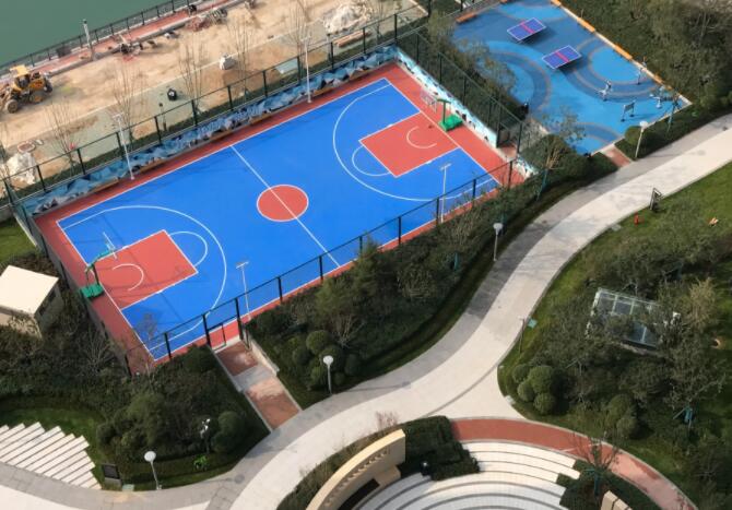 華潤(rùn)威海灣九里，小區(qū)自帶海景籃球場(chǎng)