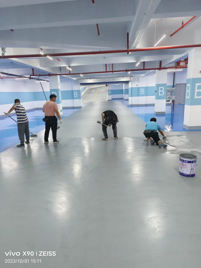 湖南長沙平吉上苑地下車庫地坪漆施工