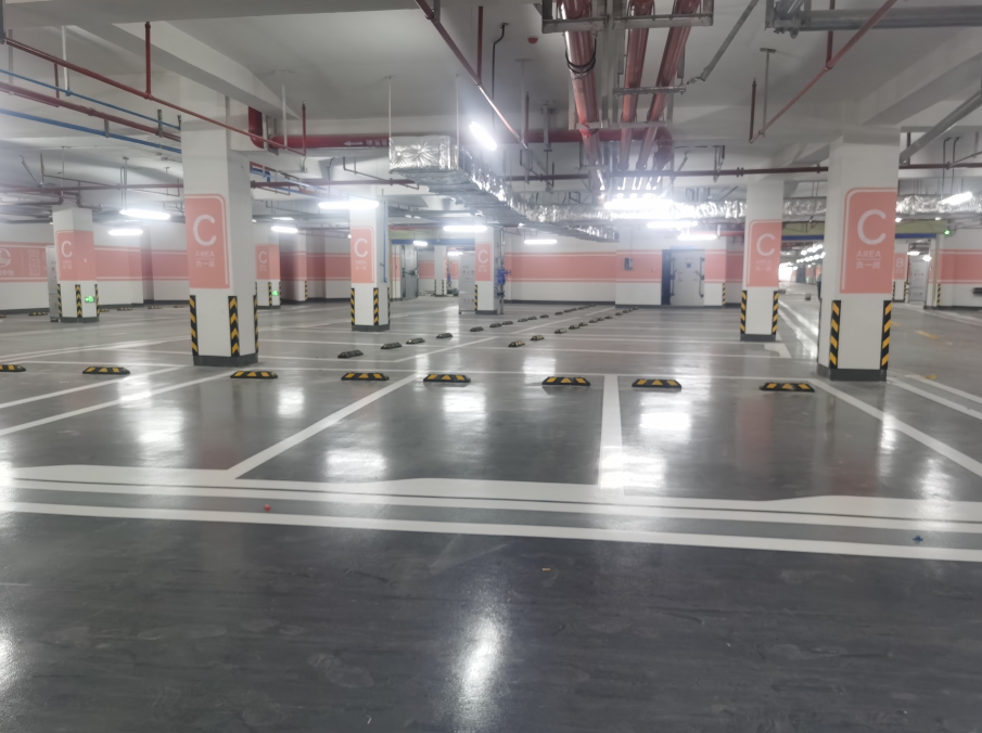 廣州諾德云城地下室地坪漆劃線及交通設施工程
