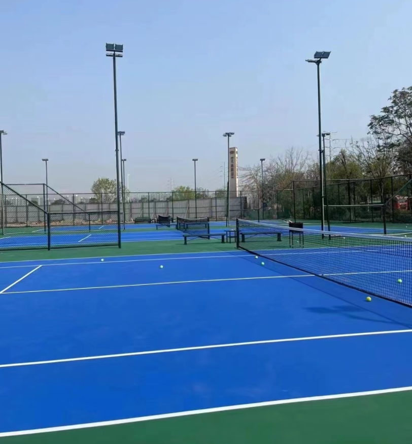 惠州網(wǎng)球場(chǎng)基礎(chǔ)、圍網(wǎng)、燈具、球場(chǎng)面層整體施工工程